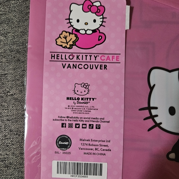 Hello Kitty Cafe Folder - Picture 2 of 3